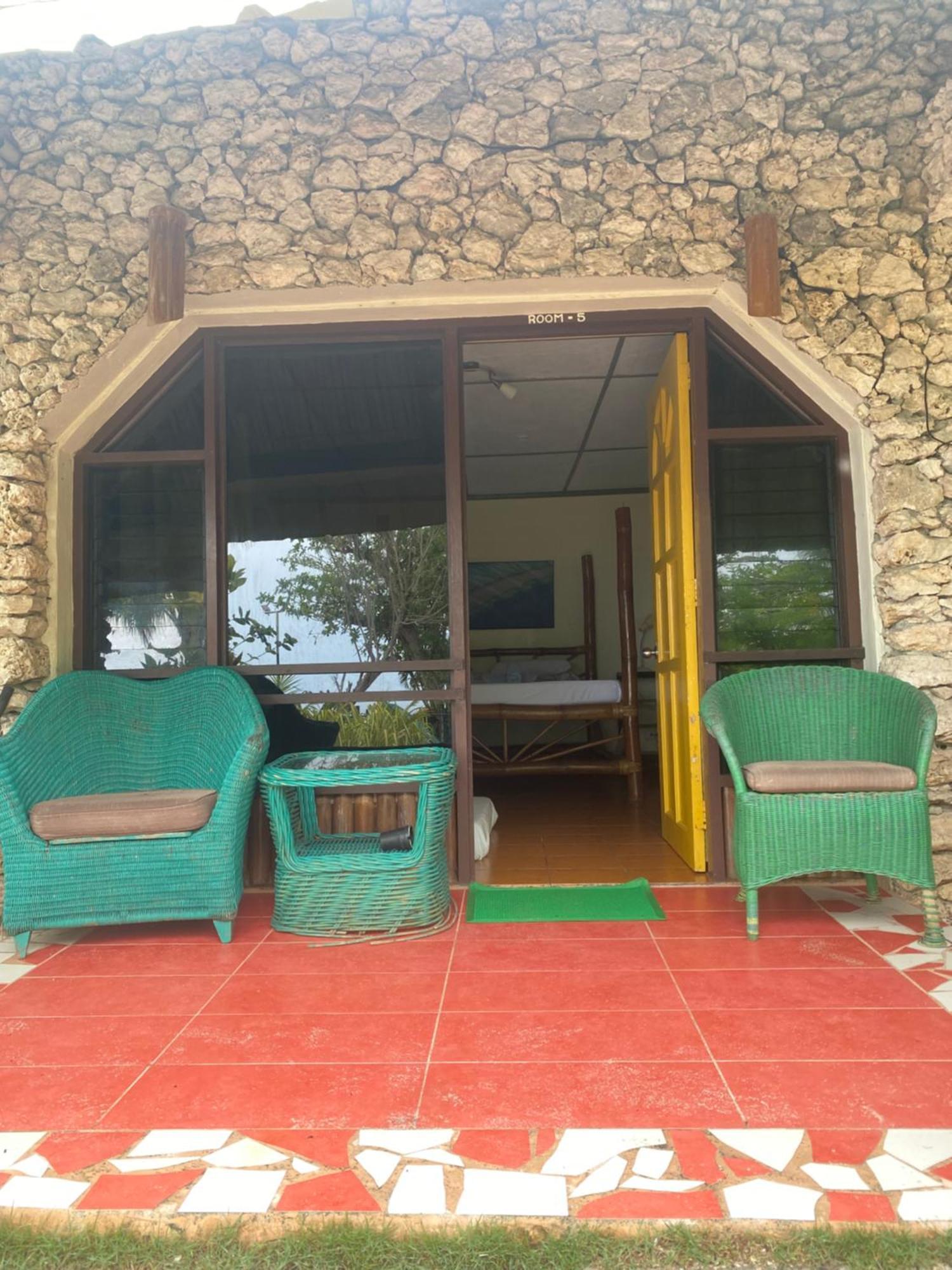 Ravenala Beach Bungalows Moalboal Eksteriør billede